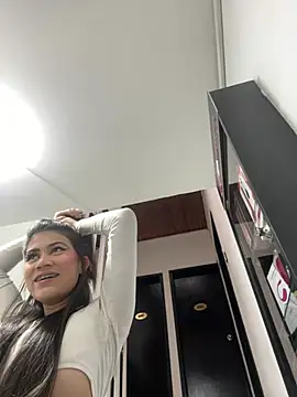 AMBERFONSECA online show from April 10, 2026, 7:10 pm