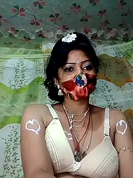 sexymoon2233 online show from April 4, 2026, 5:41 pm