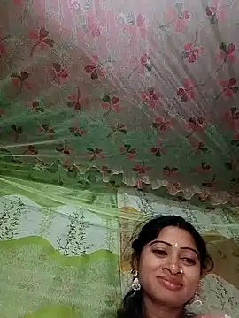 sexymoon2233 online show from April 9, 2026, 12:44 pm