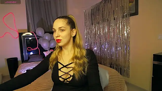 Alexandracandy online show from April 3, 2026, 7:09 pm