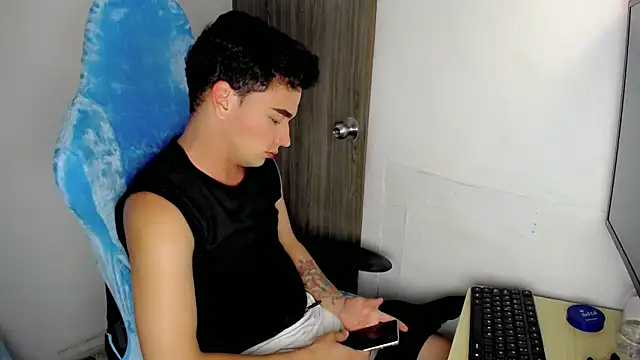 Mathias twinkk online show from March 29, 2026, 5:47 pm