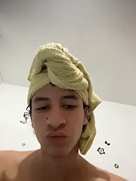 Emmyy Fantasy online show from April 14, 2026, 2:27 am