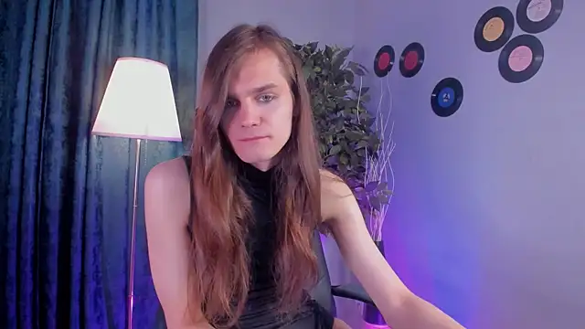 WillFobos online show from April 6, 2026, 9:05 pm