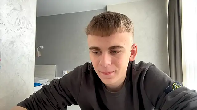 Snapshot of SoloFury chatting on April 18, 2026, 9:33 am SoloFury online show from April 18, 2026, 9:33 am