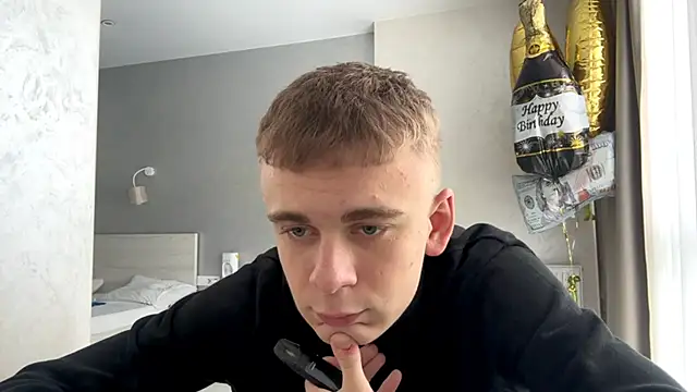 Snapshot of SoloFury chatting on May 20, 2026, 10:12 am SoloFury online show from May 20, 2026, 10:12 am