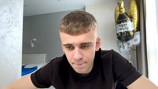 Snapshot of SoloFury chatting on May 17, 2026, 10:37 am SoloFury online show from May 17, 2026, 10:37 am