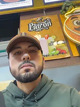 Snapshot of lindaandtony chatting on June 16, 2026, 5:29 am lindaandtony online show from June 16, 2026, 5:29 am
