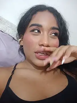 Snapshot of Horny_Brunette_ chatting on May 19, 2026, 3:02 am Horny Brunette online show from May 19, 2026, 3:02 am