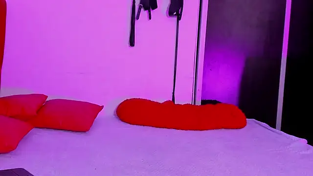 NataliaAlvernia online show from April 17, 2026, 7:06 pm