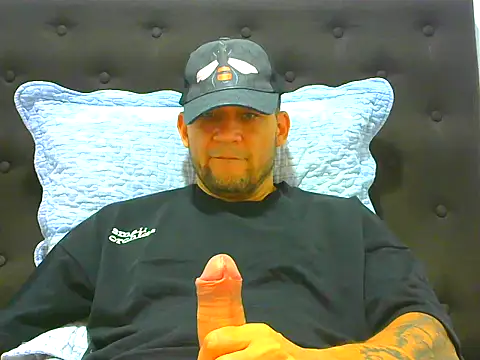 Snapshot of altenori chatting on May 15, 2026, 1:14 am altenori online show from May 15, 2026, 1:14 am