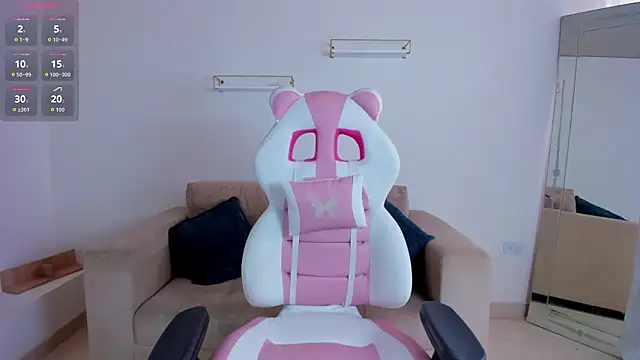 april smiith1 online show from March 19, 2026, 3:34 pm