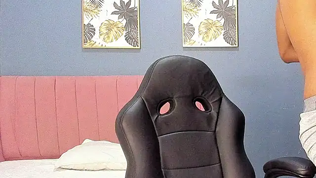 tom strong1 online show from March 31, 2026, 12:01 am