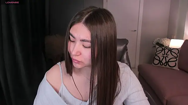 IceIcebabe  online show from April 11, 2026, 1:02 am