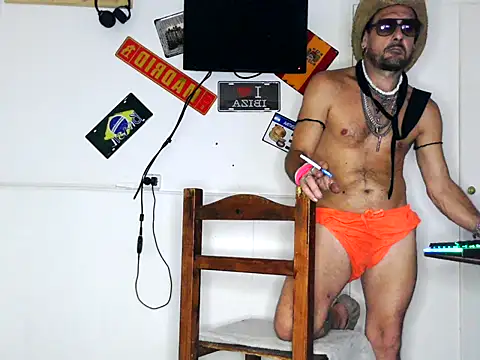 freddymdq100 online show from March 31, 2026, 9:06 pm