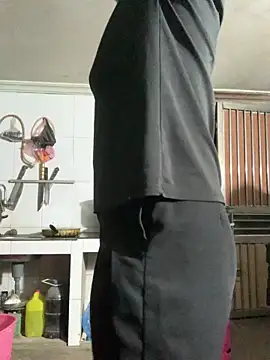 tieuvy6 online show from March 25, 2026, 1:54 pm