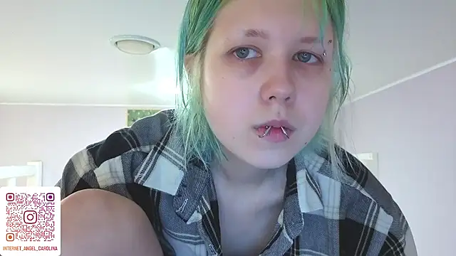 Snapshot of LittleKittenStar chatting on July 18, 2026, 8:12 am LittleKittenStar online show from July 18, 2026, 8:12 am