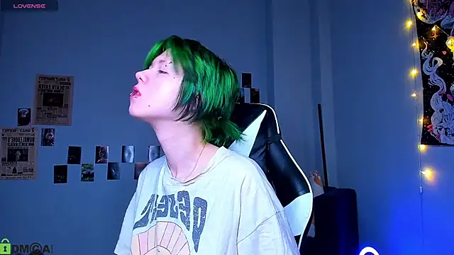 LittleKittenStar online show from April 2, 2026, 3:13 am