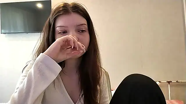 Helgawithyou online show from April 1, 2026, 1:41 pm