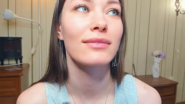 JulissaLipoma online show from March 27, 2026, 8:26 am