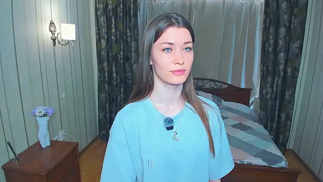 JulissaLipoma online show from March 24, 2026, 7:08 am