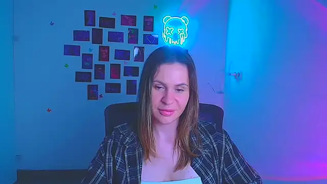 Kira raaaa online show from March 27, 2026, 8:26 am