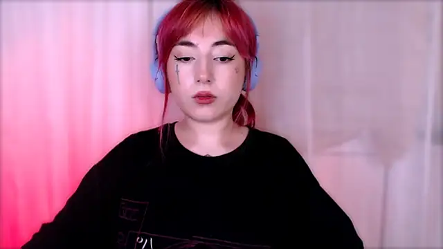 MistressEdith online show from April 18, 2026, 7:07 pm