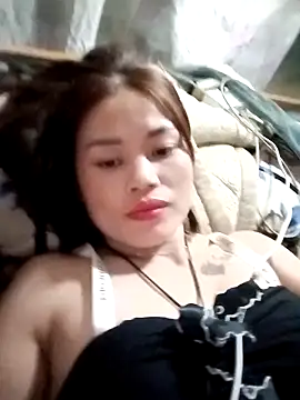 Snapshot of Eli18 chatting on May 11, 2026, 11:24 pm Eli18 online show from May 11, 2026, 11:24 pm