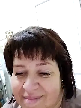 ViktoriaToytor55 online show from May 20, 2026, 2:14 pm