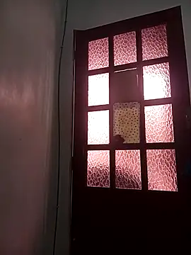 SereiaMulata online show from April 14, 2026, 10:42 am