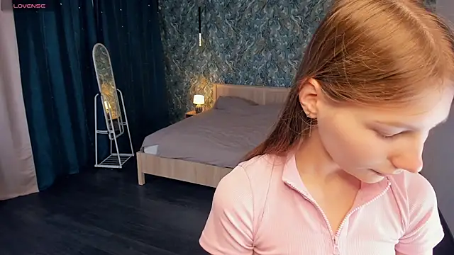 AndriaWhitford online show from April 11, 2026, 6:54 am