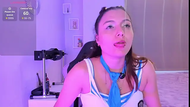 Littletammy4u online show from June 18, 2026, 11:48 am
