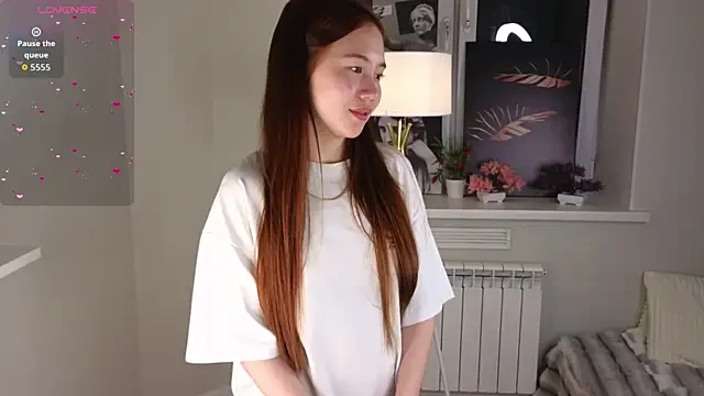 RoniDetterich online show from April 6, 2026, 5:14 pm