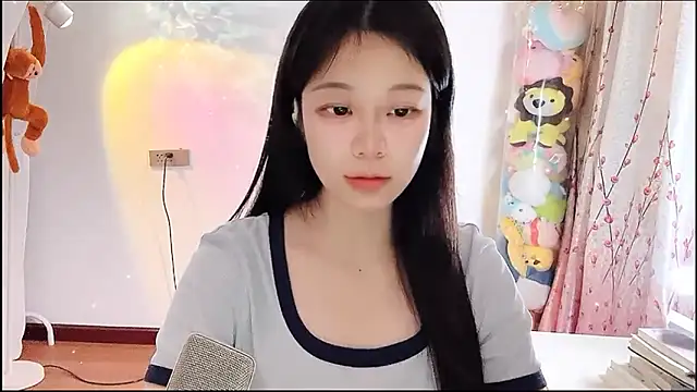 QQ-7890 online show from April 18, 2026, 3:09 am