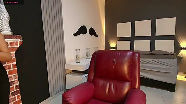 SweetMaddyson online show from April 15, 2026, 11:27 am