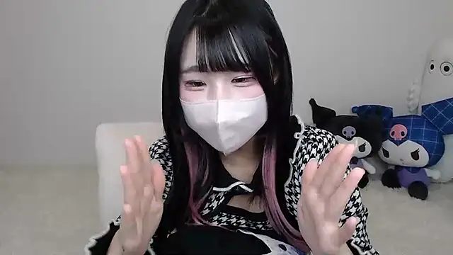 nanami nyann online show from March 25, 2026, 12:59 pm