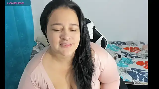 Snapshot of Atenea_19_ chatting on June 6, 2026, 9:36 am Atenea 19 online show from June 6, 2026, 9:36 am