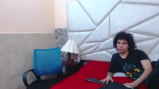 Nyx and Arian online show from April 16, 2026, 1:28 am