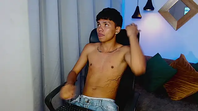 thiagosterling online show from April 16, 2026, 12:33 am