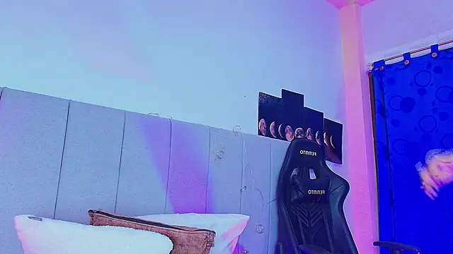 LiiaaGenner online show from March 19, 2026, 6:52 pm