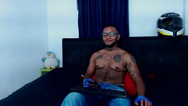 MascTyler online show from April 13, 2026, 1:09 am