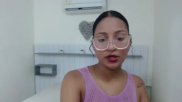 Rubi Diamond  online show from April 1, 2026, 7:55 pm