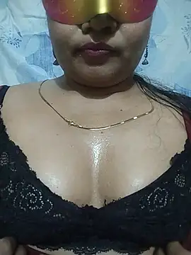 PriyankaSuthhar online show from May 26, 2026, 7:23 pm