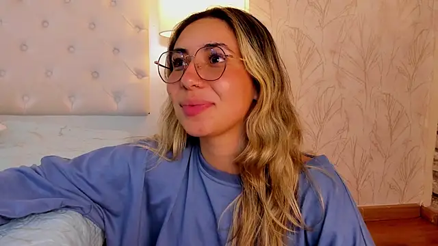 EimyBlake online show from April 11, 2026, 7:45 am