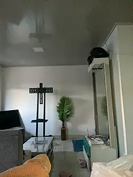 Snapshot of emiiross chatting on July 25, 2026, 11:00 pm emiiross online show from July 25, 2026, 11:00 pm