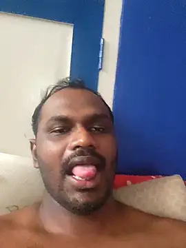 Snapshot of singletamilguy chatting on April 23, 2026, 6:42 am singletamilguy online show from April 23, 2026, 6:42 am