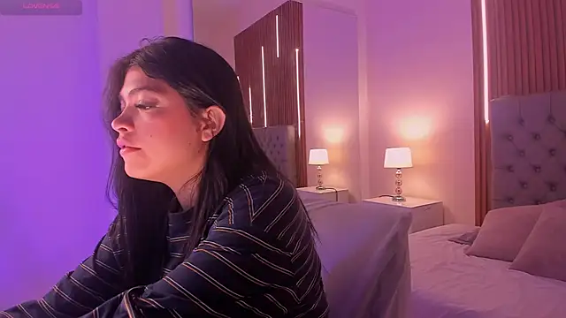 LiaSalvatore online show from March 26, 2026, 12:58 pm