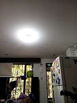 Snapshot of SabrinaVantress chatting on April 23, 2026, 10:11 pm SabrinaVantress online show from April 23, 2026, 10:11 pm