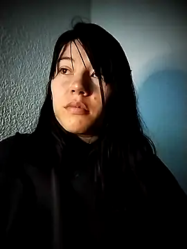 Snapshot of Moon_Thompson chatting on April 3, 2026, 6:47 pm Moon Thompson online show from April 3, 2026, 6:47 pm