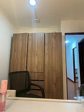 Kloe rousse01 online show from April 16, 2026, 8:09 pm