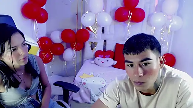 Snapshot of Nina_and_coby_ chatting on April 27, 2026, 10:08 pm Nina and coby online show from April 27, 2026, 10:08 pm
